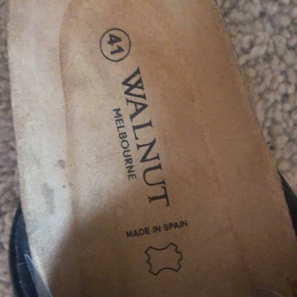 NWT - walnut Melbourne - gold scuff with buckle - Picture 5 of 7